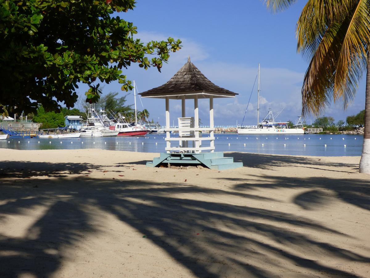 Beach One Bedroom Suite A22 Ocho Rios Esterno foto